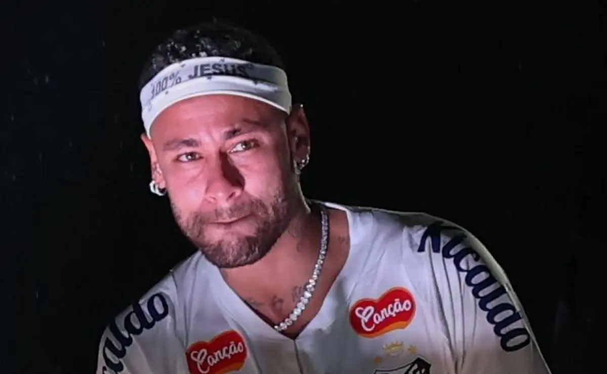 Leila reage a Neymar, Lucas e outros sobre gramado sintético: “Já deveriam ter se aposentado”