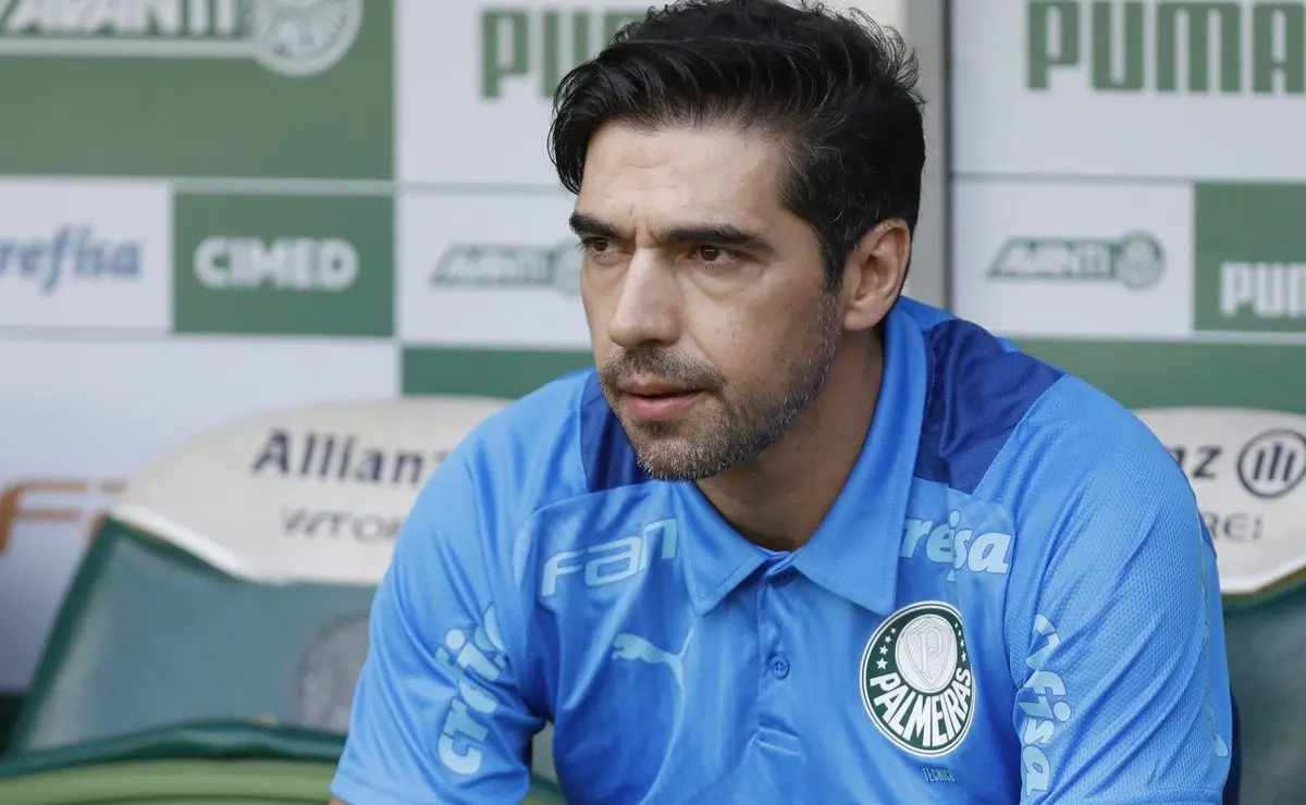 Abel Ferreira critica e projeta final entre Corinthians e Palmeiras: "Mais fizeram pontos"