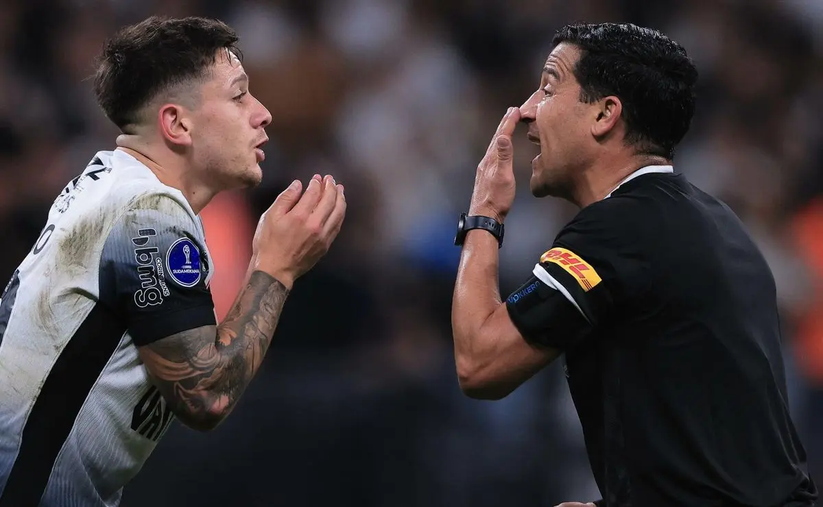 Absolvido no Corinthians, Garro escapa, Memphis decepciona e torcida explode: "Que nojo!"