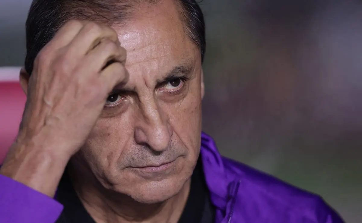 Libertadores: Torcida do Corinthians aprova demissão de Ramón Díaz após eliminação