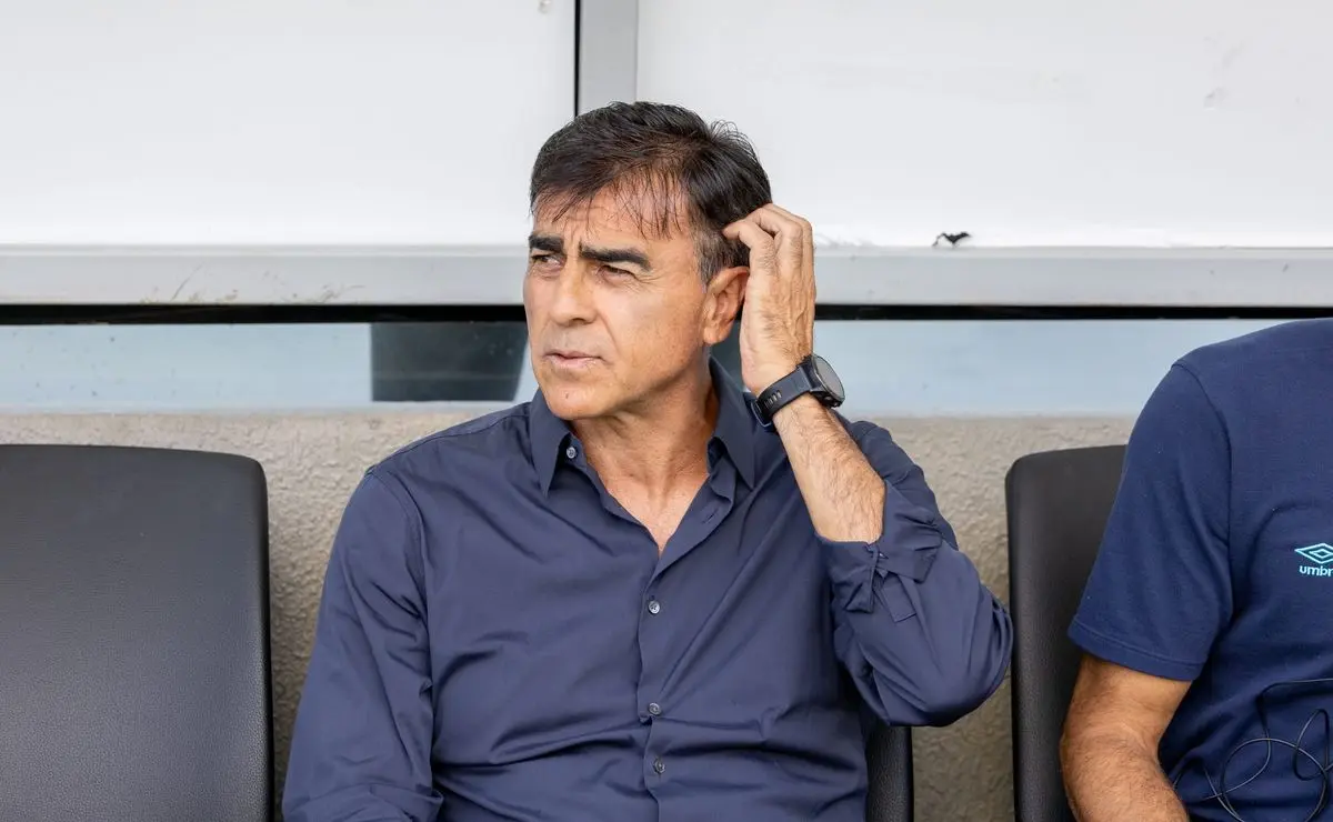 Quinteros se manifesta à torcida após classificação do Grêmio na Copa do Brasil: “Momento difícil…”