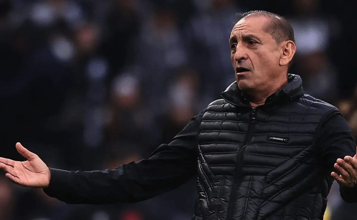 Futuro de Ramón Díaz no Corinthians: Demissão em Caso de Ausência de Título no Paulistão