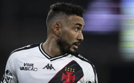 Fim da Jornada: Payet e Vasco se Despedem ao Final do Contrato