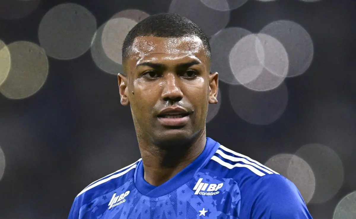 O futuro de Walace no Cruzeiro agita os bastidores do clube.