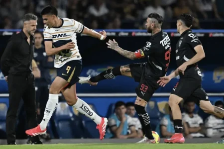 Expulsão de Sergio Ramos: Cotovelada, chute e polêmica no México.