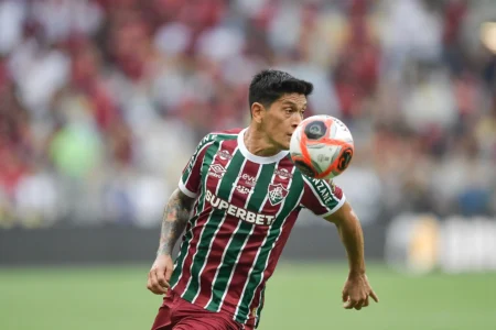Cano ultrapassa Fred e assume o posto de maior artilheiro do Fluminense.
