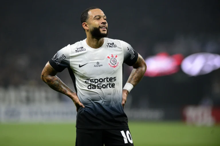 Memphis: Em busca do primeiro gol e protagonismo inédito em clássico contra o Corinthians