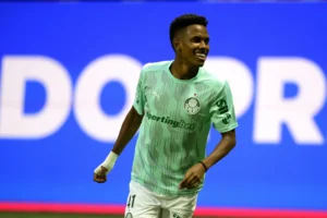 Palmeiras acerta logística de voos fretados para ter convocados na final do Paulistão