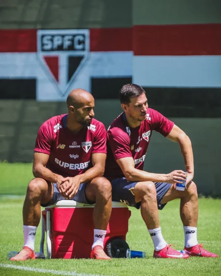 Lucas Moura: Tratamento Continua e Desfalca Jogo-Treino do São Paulo no Sábado