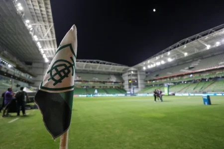América-MG realiza jogo-treino antes da estreia na Série B