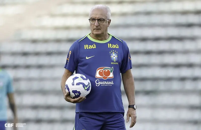 Dorival mantém mistério na escalação da Seleção e avalia João Pedro