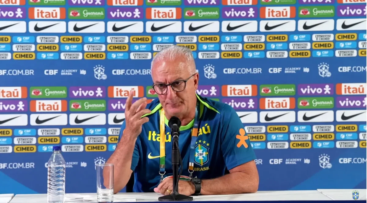 Dorival cobra punição a atos racistas e critica declaração de presidente da Conmebol
