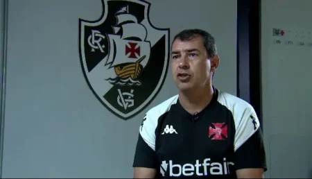 Carille descarta reforços no Vasco: "Com este elenco, dá para fazer um bom trabalho"