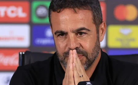 Artur Jorge fala sobre o Botafogo e menciona Flamengo: “Não me afetou”