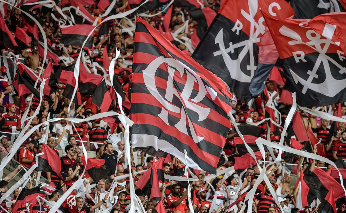 Flamengo Mantém Liderança em Pesquisa Nacional de Torcidas; Corinthians Segue em Segundo