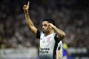 Matheus Bidu: Corinthians avança em negociação para renovação contratual
