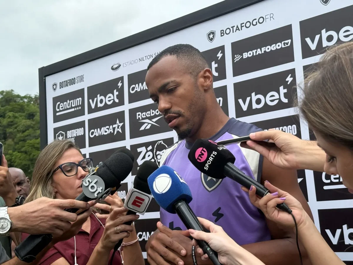 Marlon Freitas analisa aprendizados com títulos não conquistados e confia no Botafogo diante do favoritismo