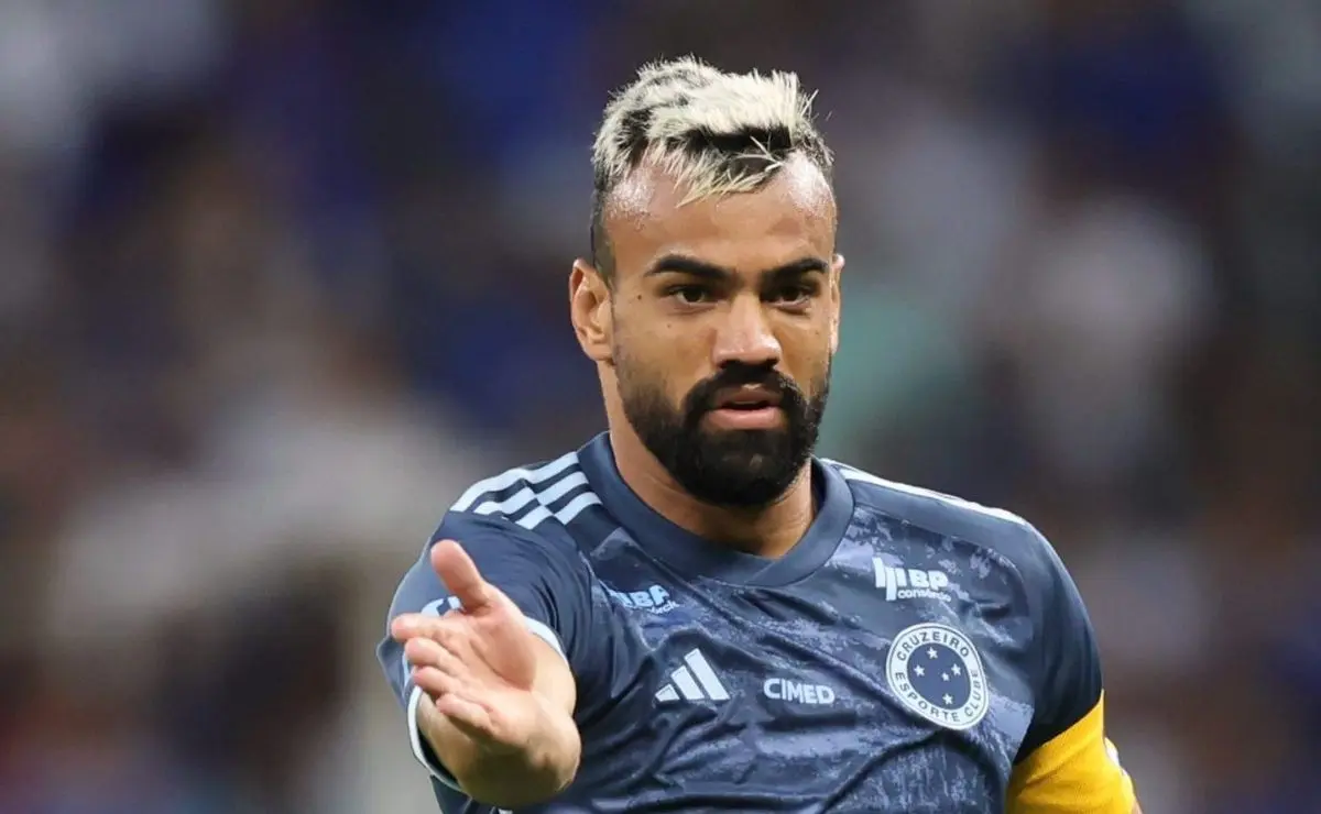 Fabrício Bruno enfrenta situação delicada no Cruzeiro: notícia impacta torcedores do Flamengo