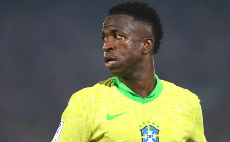 Brasil: Dorival Júnior experimenta ataque com Vini Jr. na posição central.