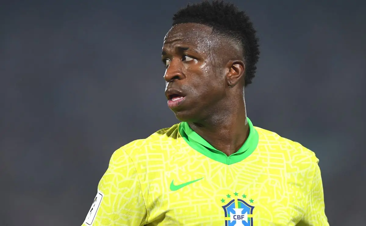 Brasil: Dorival Júnior experimenta ataque com Vini Jr. na posição central.