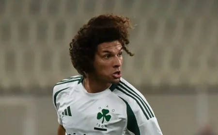 Arão retorna ao Brasil para enfrentar o Flamengo no Brasileirão
