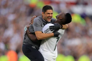 Fisioterapeuta do Botafogo compara Luiz Henrique ao Homem-Aranha e expõe: "Se tirasse cochilo, não tinha jeito"