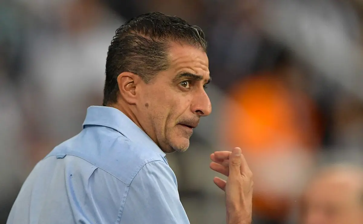 Paiva alerta sobre a dificuldade do grupo do Botafogo na Libertadores: "Muito cuidado"