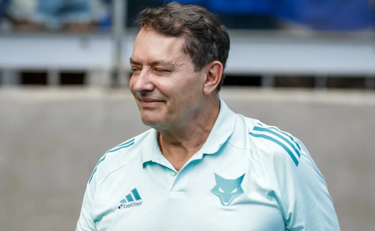 Pedro Lourenço: planos ambiciosos no Cruzeiro visam títulos em 2025.