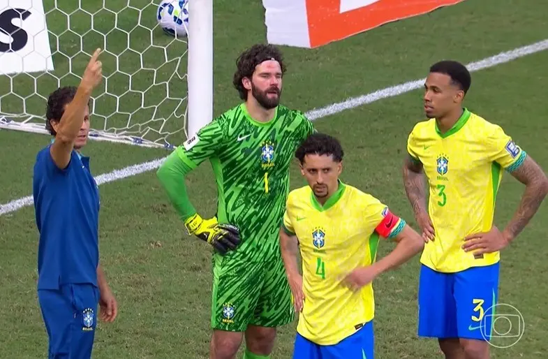 Brasil: As Sete Substituições no Jogo Contra a Colômbia