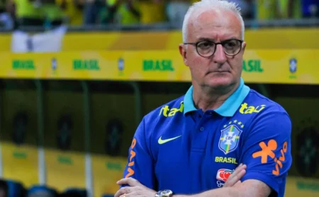 Polêmica em Brasil x Colômbia: Entenda a regra das 7 substituições após o jogo.