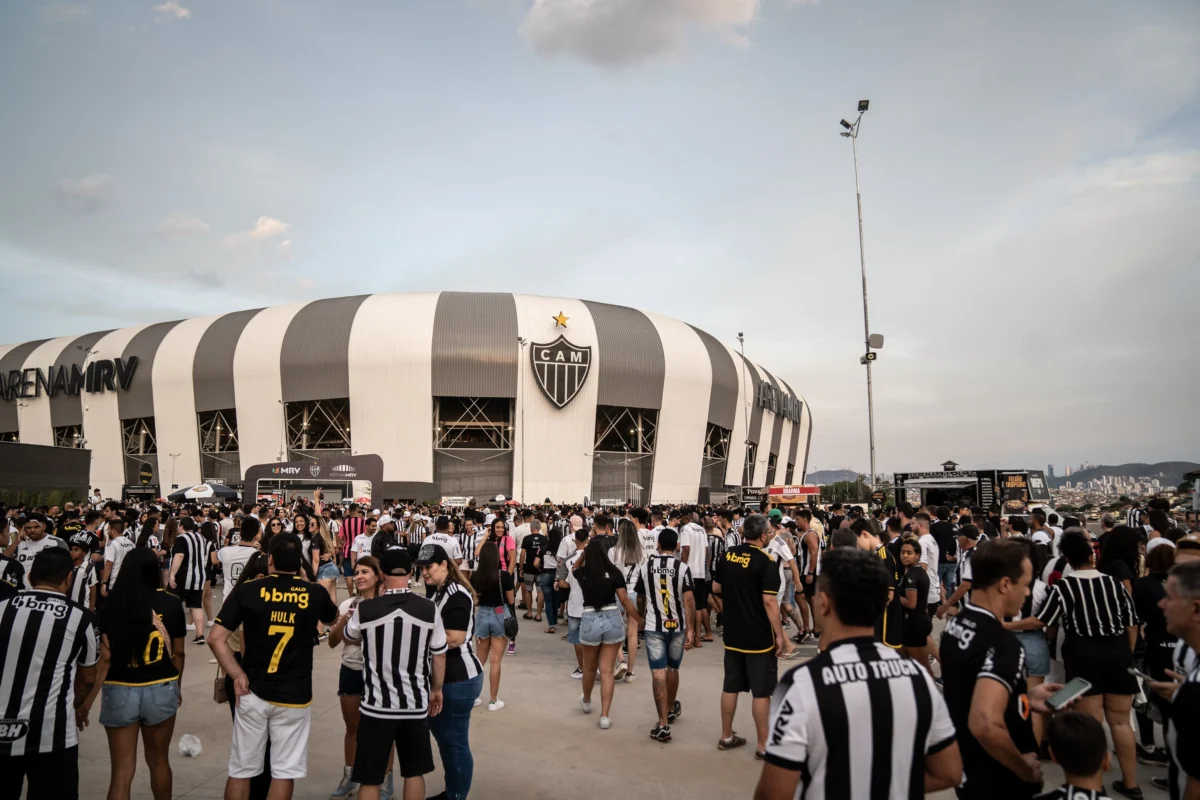 Escultura Gigante do Galo: Atlético-MG Revela Detalhes da Obra na Arena MRV