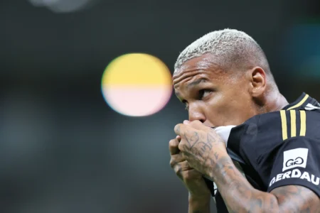 Posicionamento do Atlético-MG sobre possível negociação de Deyverson com o Fortaleza
