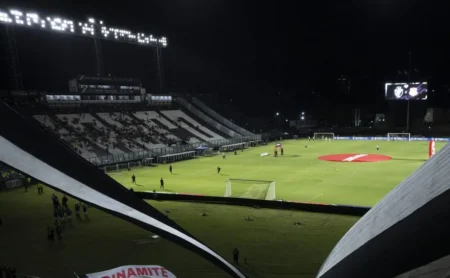 Vasco se prepara para clássico contra Flamengo em São Januário pelo Brasileirão