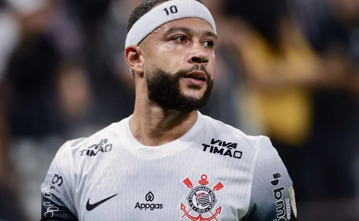 Eliminação de Depay agita bastidores de Corinthians e Palmeiras
