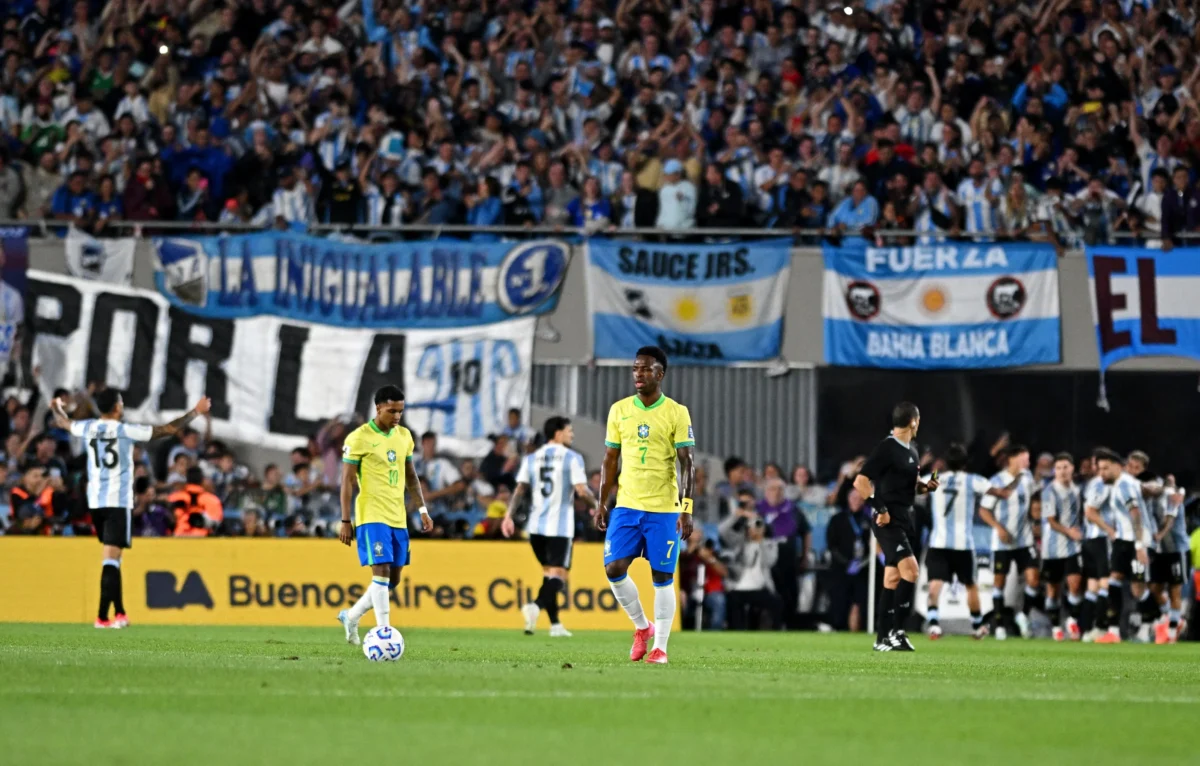 Vinícius Júnior clama por reformulação na Seleção: Precisamos repensar tudo