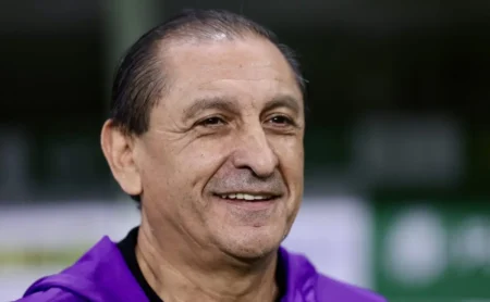 Ramón Díaz na Seleção Brasileira: Sugestão Argentina em Meio a Jorge Jesus
