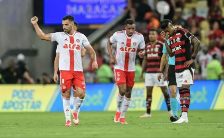Retorno do Internacional aos treinos: desfalques após empate com o Flamengo no Brasileirão