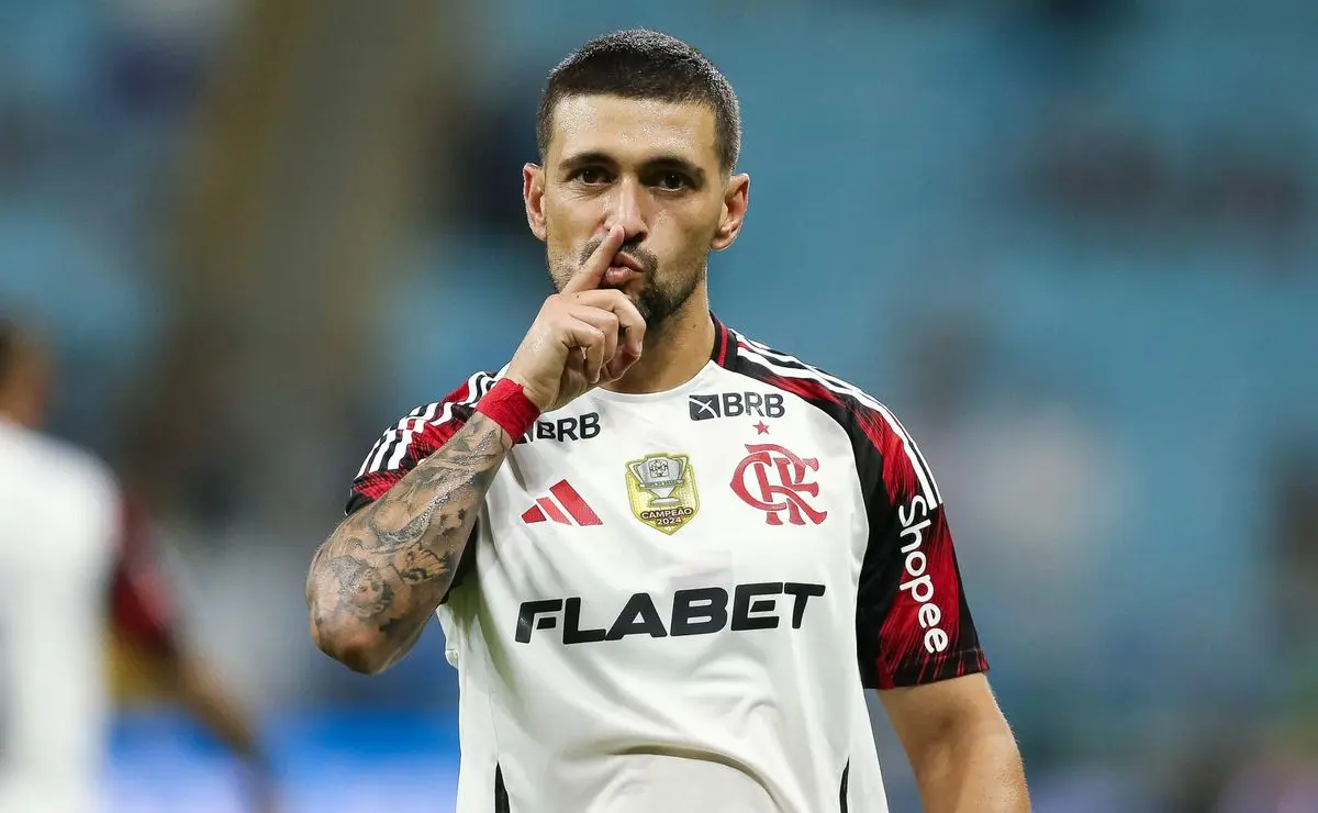 Felipe Melo exalta Arrascaeta no Flamengo: "Ele propõe o jogo"
