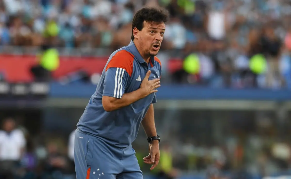 Diniz ganha espaço no Grêmio com possível saída de Quinteros após o Gre-Nal 447