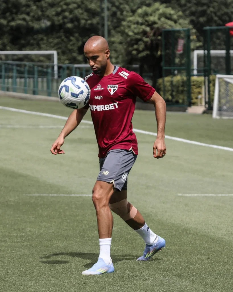 São Paulo: Pablo Maia e Lucas Moura iniciam treinos com bola após lesões