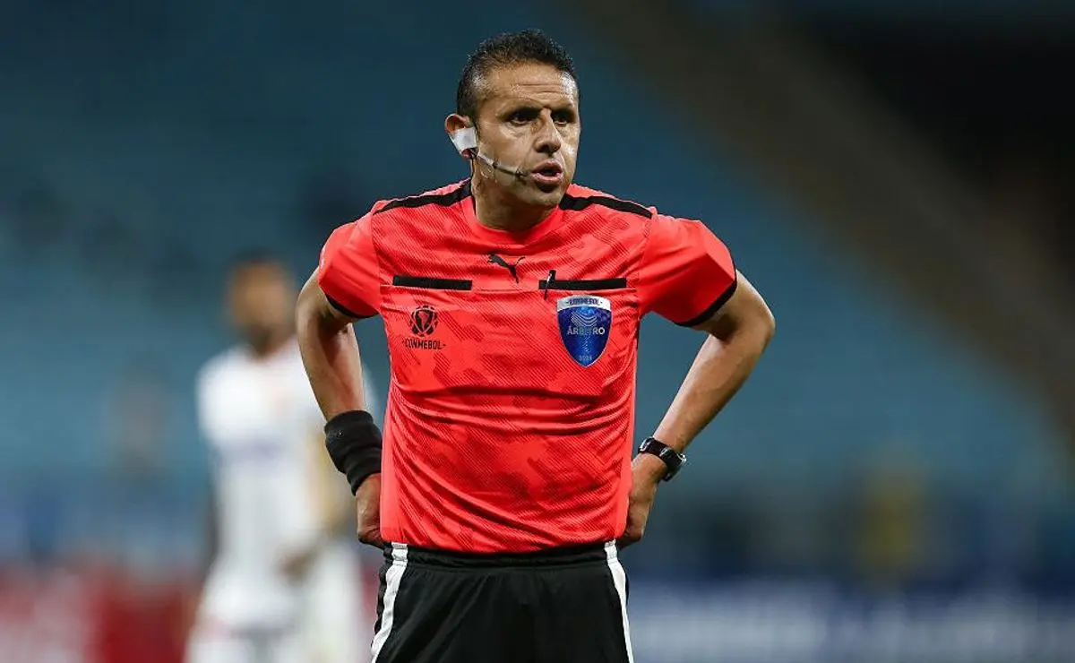 Arbitragem definida pela CONMEBOL para Vasco x Lanús-ARG na Sul-Americana