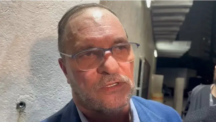 Tuma Jr. Ignora Afastamento e Causa Debate no Corinthians
