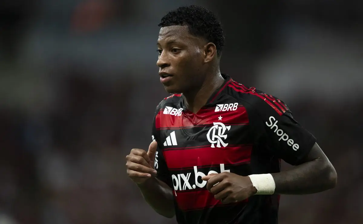 Flamengo Avalia Contratação de Atacante de 22 Anos: Um Novo "Gonzalo Plata" no Horizontes Rubro-Negro?