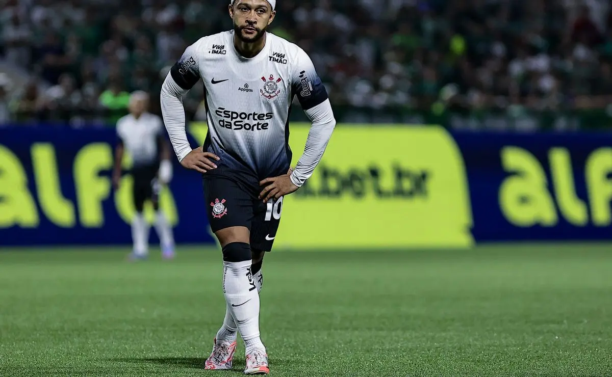 Depay, Rival do Fluminense, Lidera em Assistências na Série A em 2025