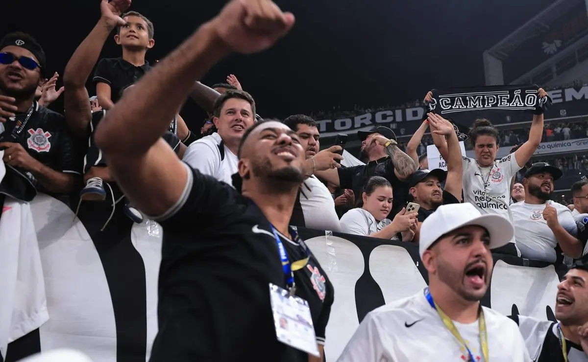 Corinthians lidera ranking digital de março com 1,47 bilhão de impressões em redes sociais