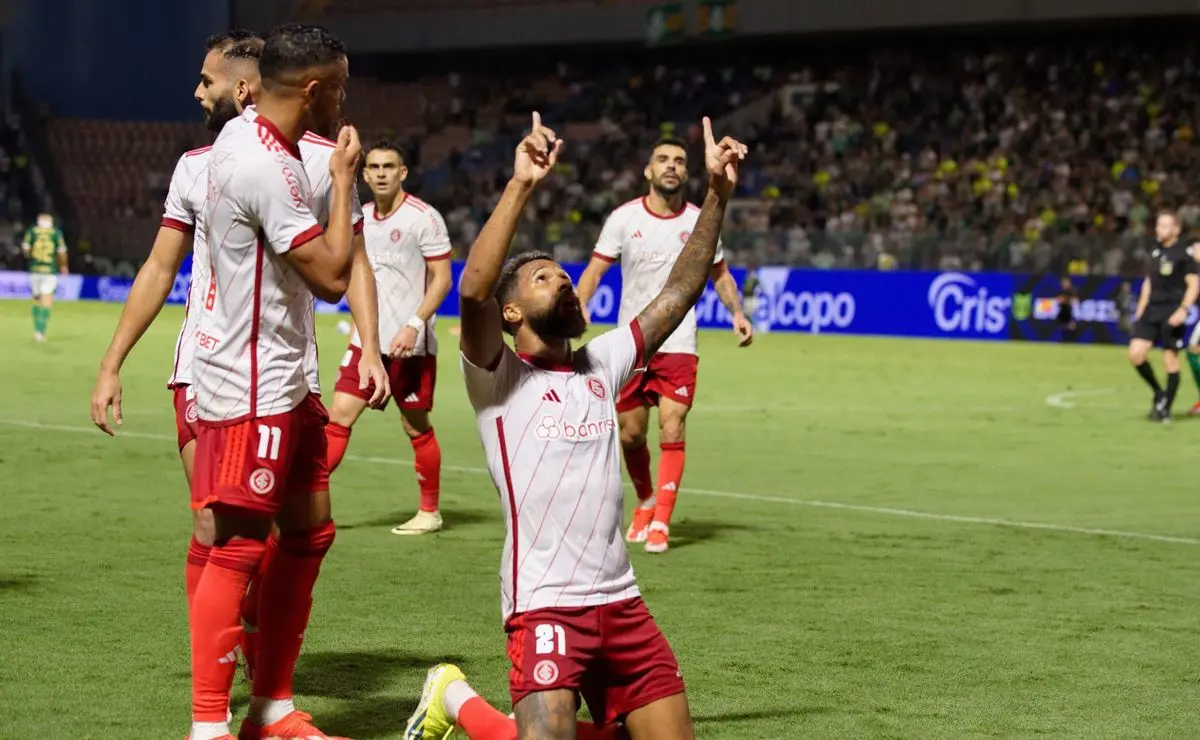 Internacional Aposta em "Quarteto Ex-Palmeiras" para Duelo Contra o Verdão no Beira-Rio pelo Brasileirão Betano
