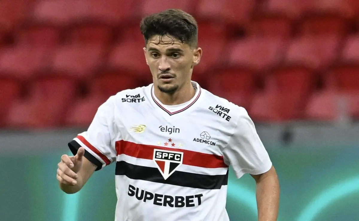 São Paulo Celebra Recuperação de Pablo Maia: Volante Próximo do Retorno em Até um Mês