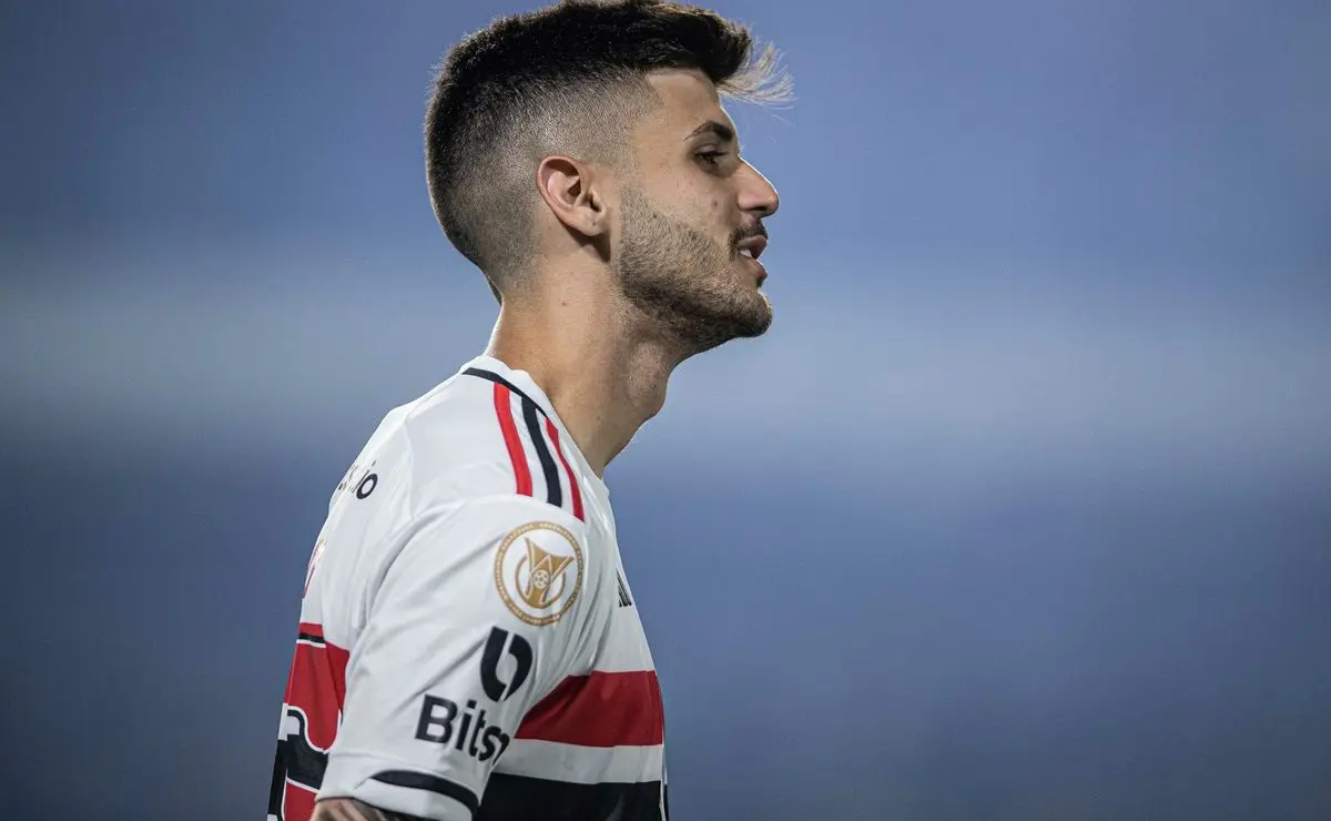 Salário de Lucas Beraldo no PSG: R$ 1,8 milhão mensais até 2028