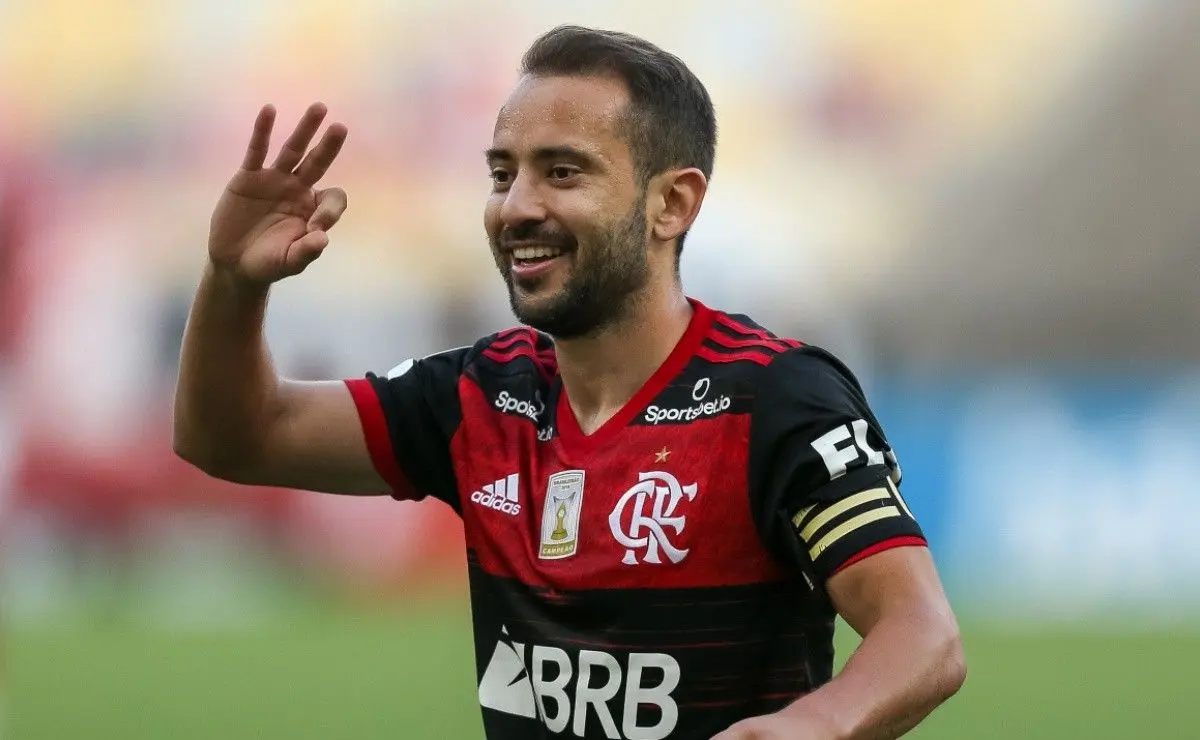 Retorno de Everton Ribeiro ao Flamengo: Possibilidade em Debate