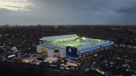 Everton e Manchester City na Premier League: como assistir ao vivo e o horário do jogo